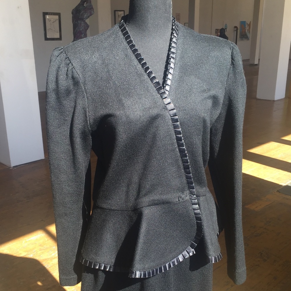 Black knit Vintage 2pc skirt set - Picture 4 of 6